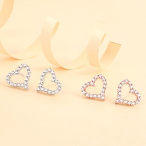 Fashionable European and American love sterling silver stud earrings heart-shaped earrings feminine temperament earrings high-end sense niche wholesale