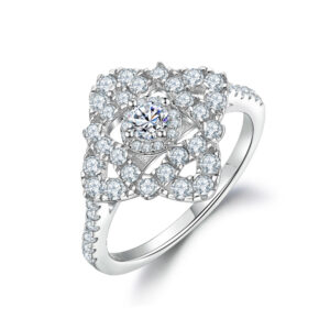 Cross-border European and American personality sterling silver clover zircon ring women's niche sense of luxury light luxury 925 silver ring women's ring