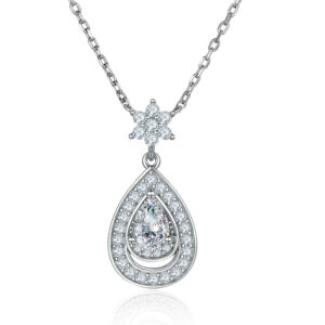New pear-shaped zircon pendant pear-shaped S925 silver necklace women's niche European and American personality clavicle chain light luxury