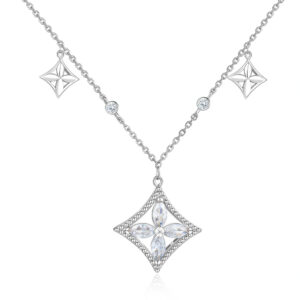 Jewelry 925 sterling silver clover zircon necklace women's high-end sense of light luxury silver jewelry European and American pendant