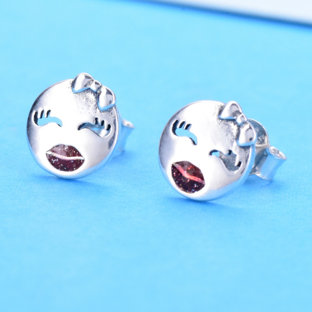 S925 sterling silver playful smiley face ladies stud earrings ins personality fashion trend to give girlfriend earrings gifts - Image 2
