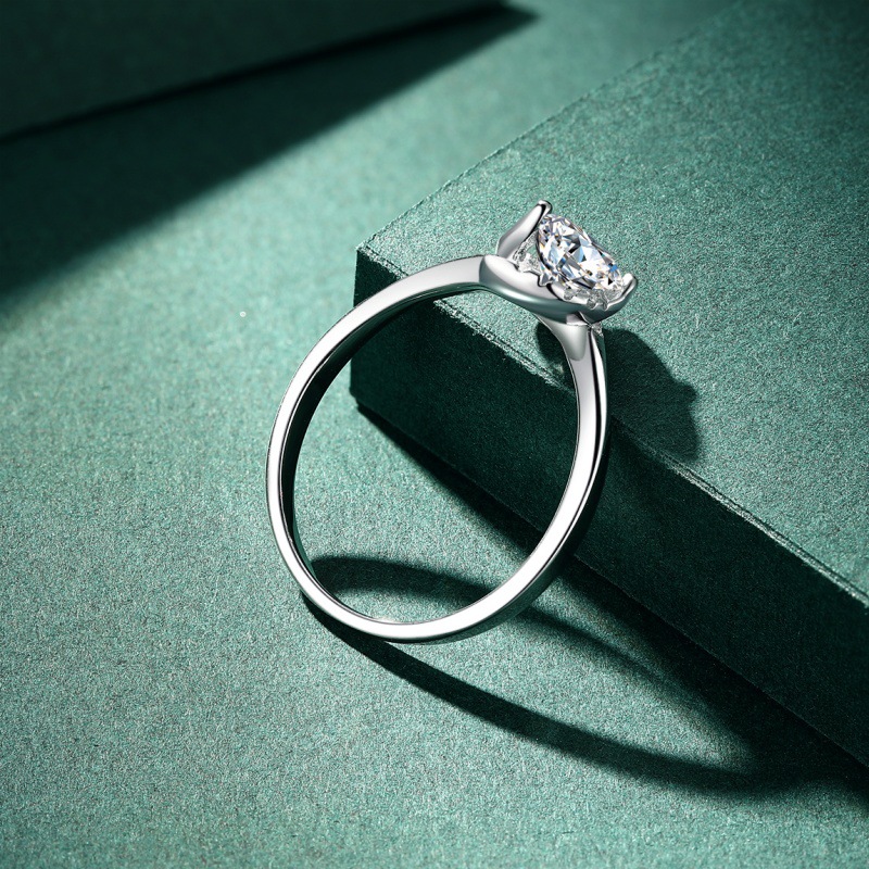 S925 Sterling Silver Zircon Ring Three Prongs Diamond Ring for Women - Image 3