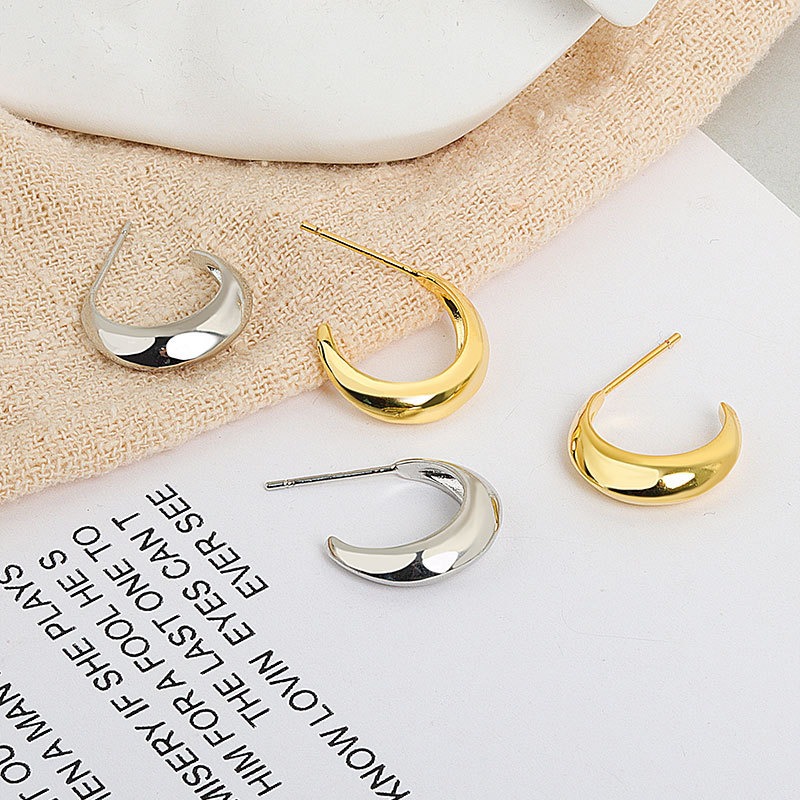 S925 sterling silver stud earrings with embossed glossy earrings - Image 4