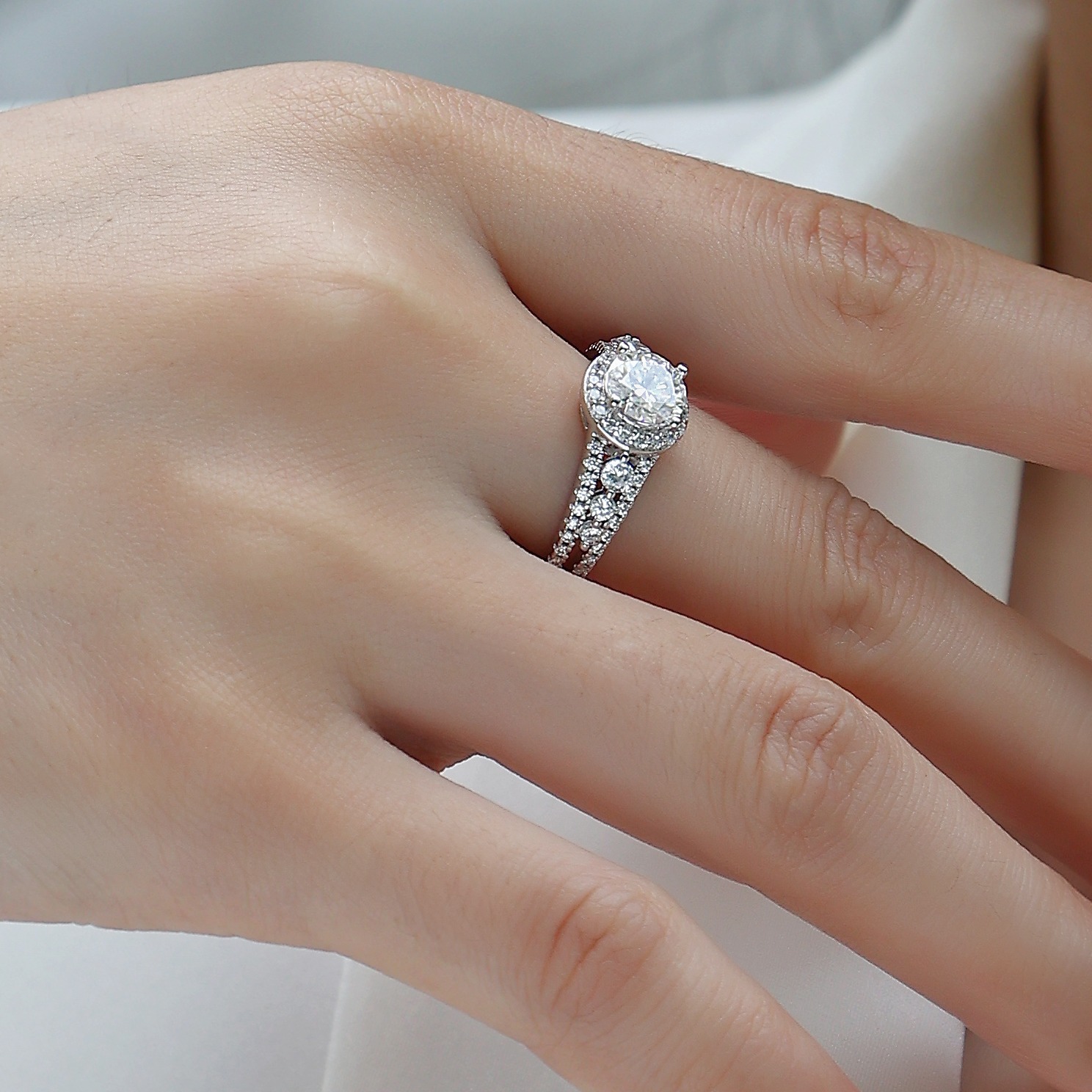 High Quality Mini Moissanite Rings Fine Jewelry Rhodium Plated 925 Sterling Silver Diamond Ring - Image 5