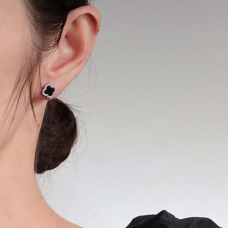 S925 sterling silver stud four-leaf clover earrings - Image 5