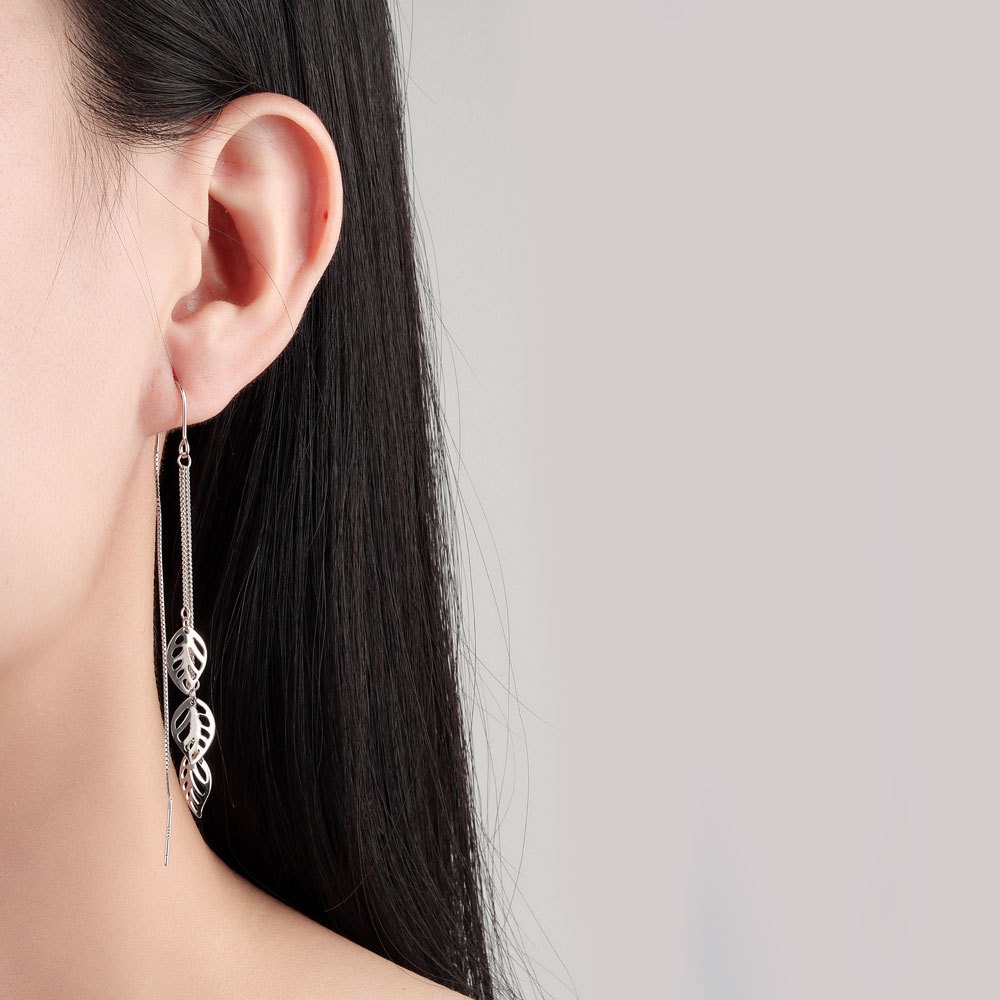 S925 sterling silver stud earrings long tassel four-leaf clover earrings - Image 4