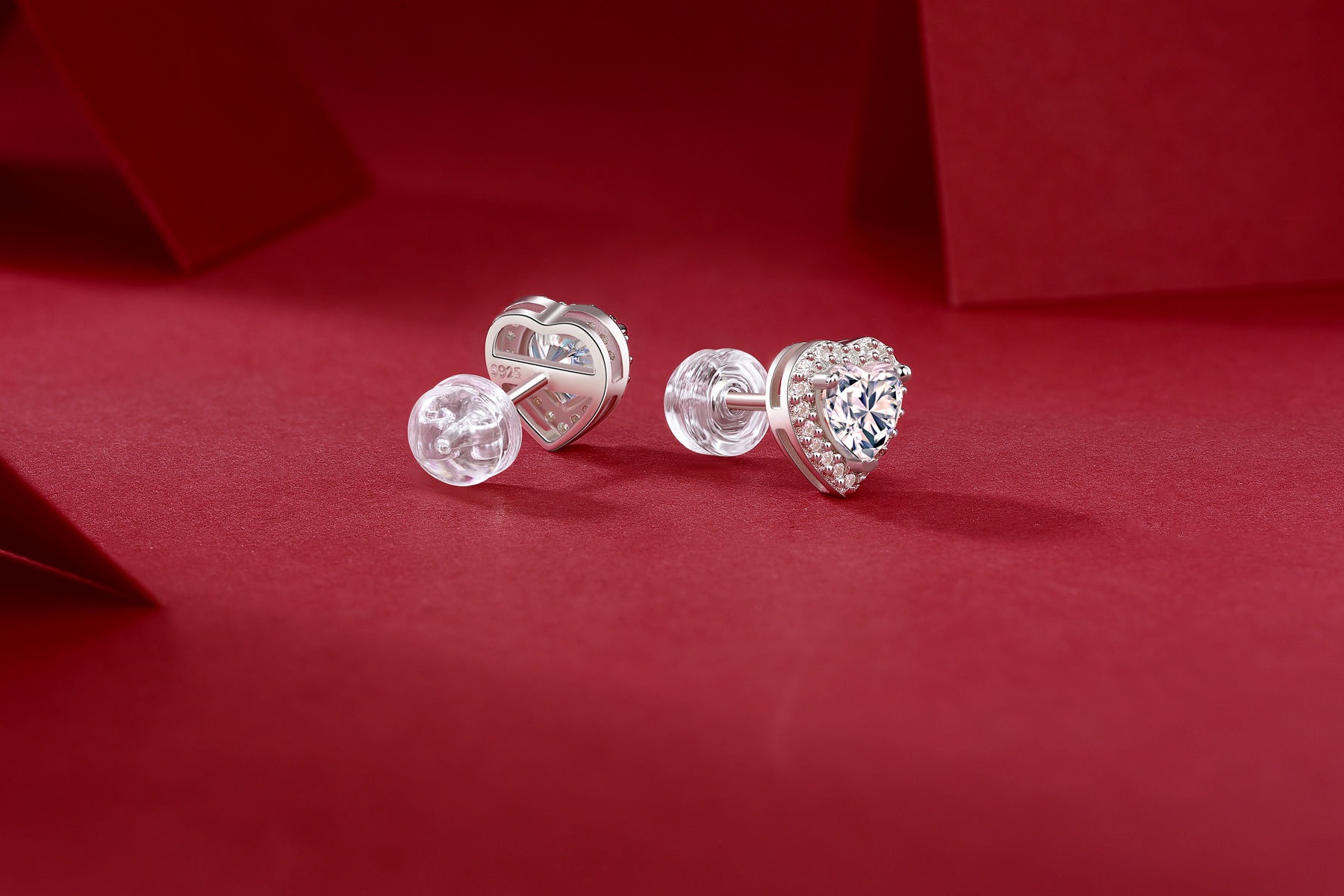 0.5CT Moissanite S925 Sterling Silver Heart Shaped Earrings - Image 4