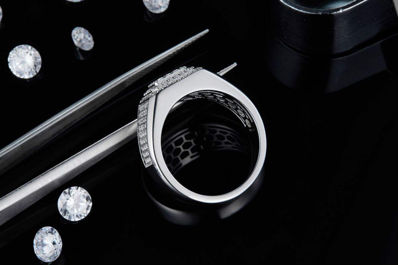 Men's Moissanite Ring S925 Silver Plated Ideal Gift for Birthdays Anniversaries, Weddings - Image 4