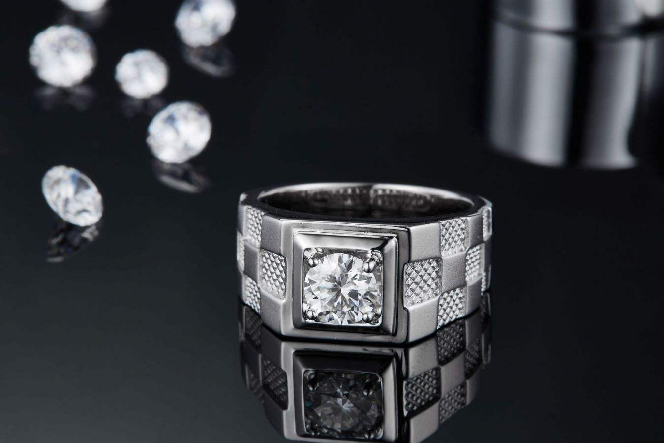 S925 Silver 1 Carat Moissanite Men's Engagement Ring - Image 4