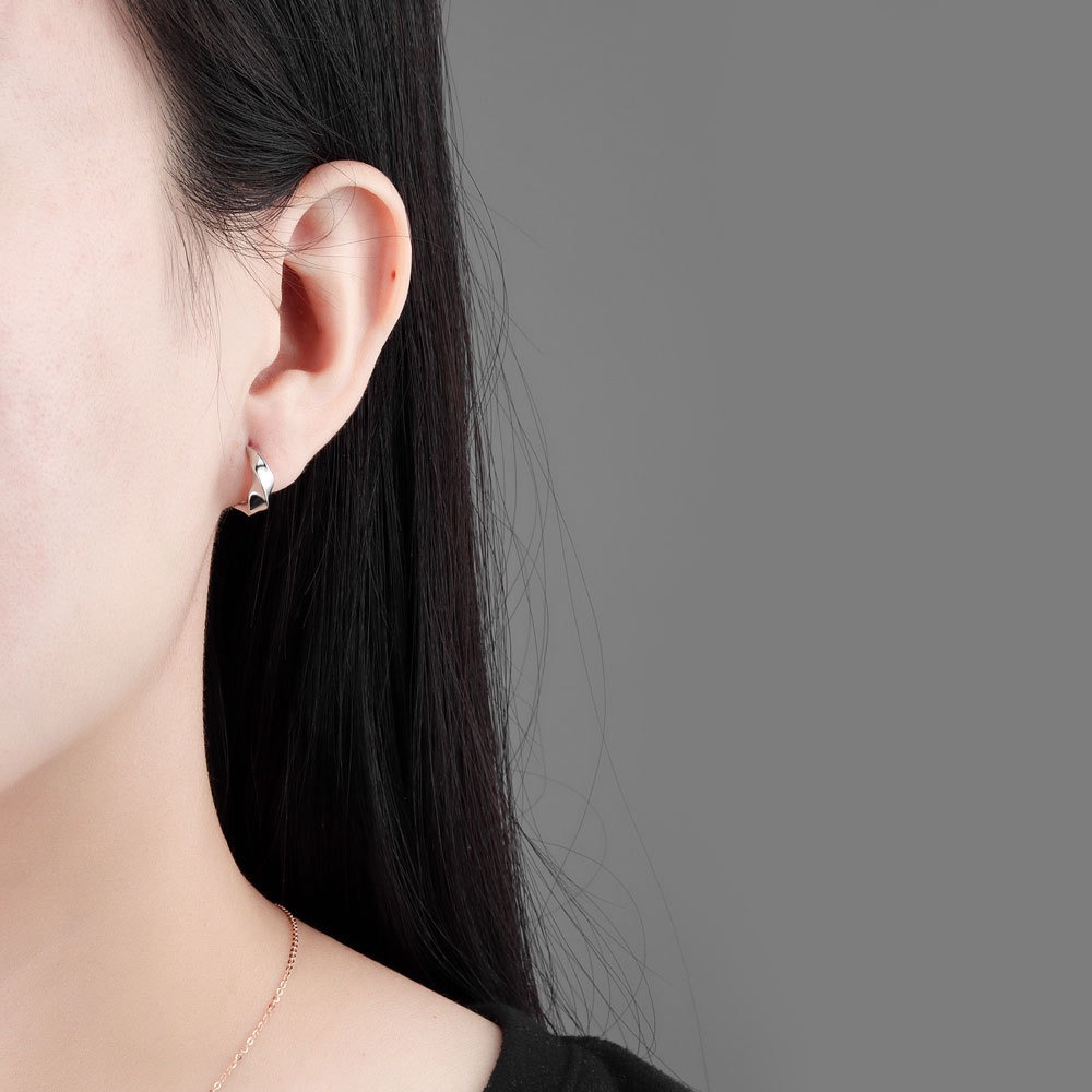 S925 sterling silver stud earrings geometric twisted glossy earrings - Image 4