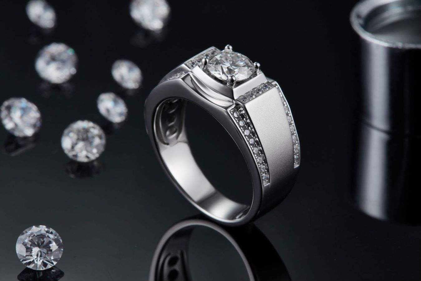 1 Ct Moissanite Men's Engagement Ring in S925 Silver Ideal for Daily Wear - Image 5