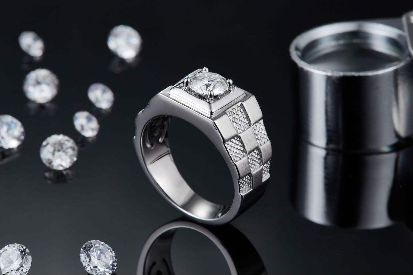 S925 Silver 1 Carat Moissanite Men's Engagement Ring - Image 5