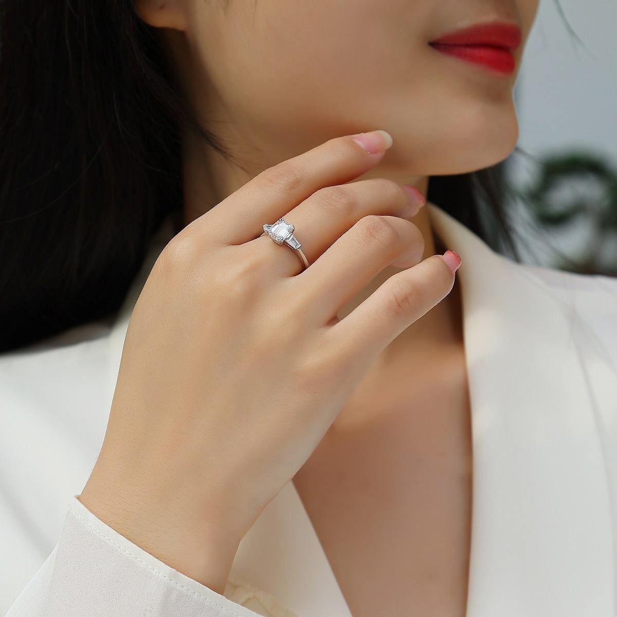 Wholesale 925 Sterling Silver Women 1ct Bling Moissanite Engagement Ring For Woman Classic Type Emerald Cut - Image 6