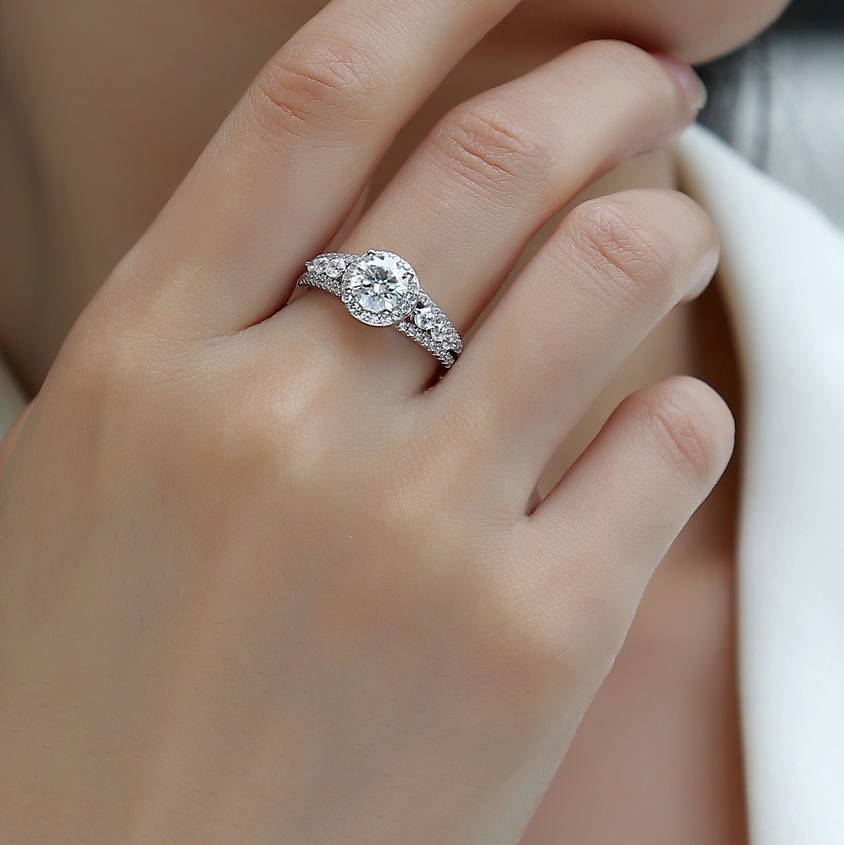 S925 Luxury Diamond Rings Women Custom Ring Vvs Moissanite Diamond Ring For Women - Image 6