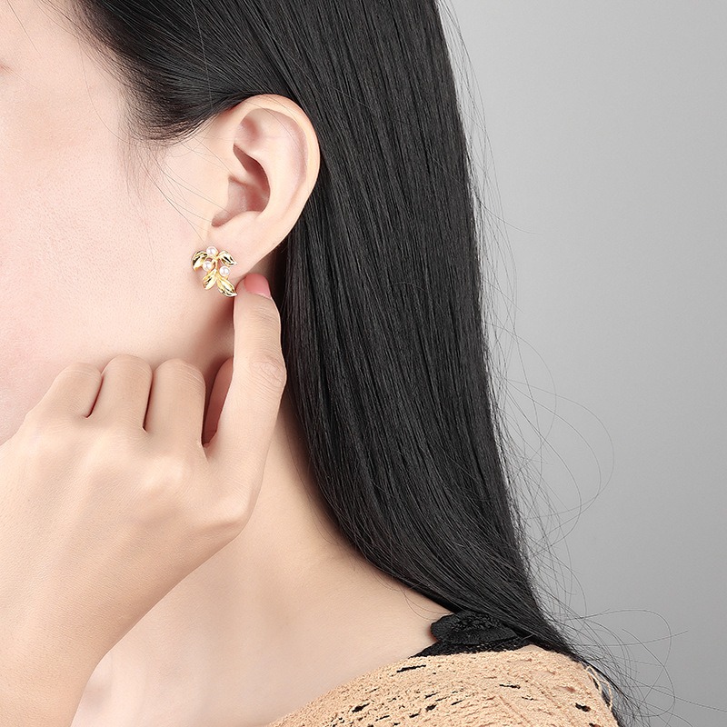 S925 sterling silver stud earrings leaf pearl earrings - Image 5