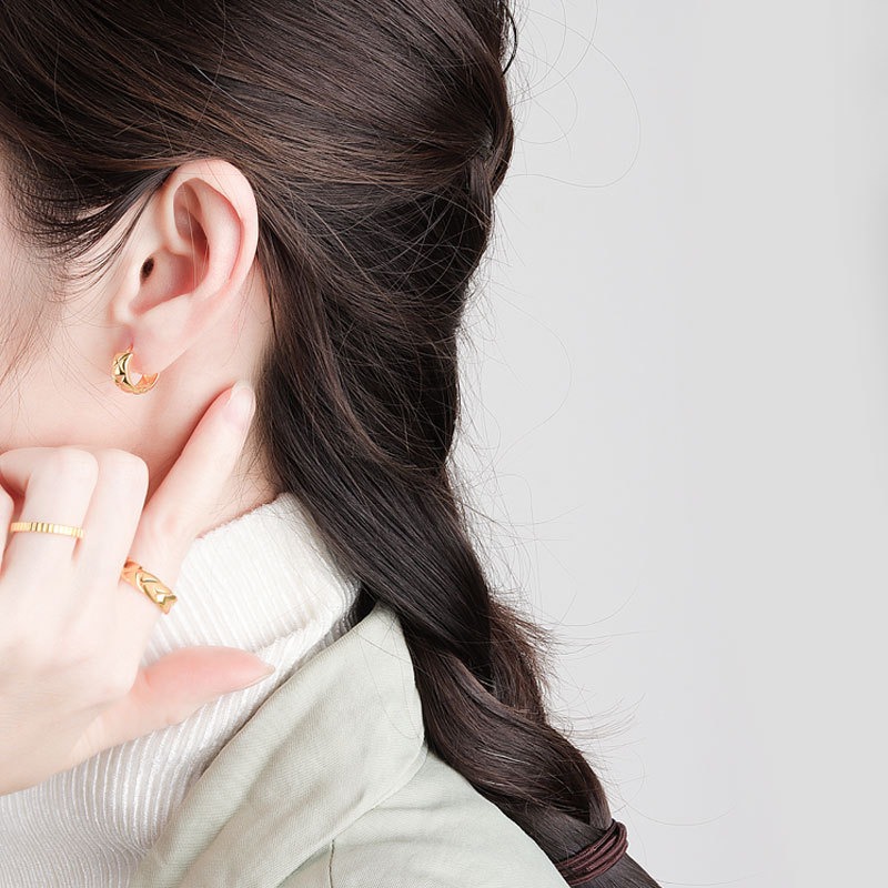 S925 sterling silver stud earrings glossy prismatic pattern earrings - Image 4