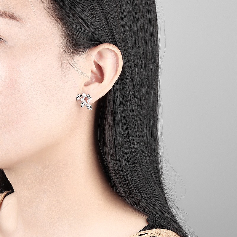S925 sterling silver stud earrings leaf pearl earrings - Image 4