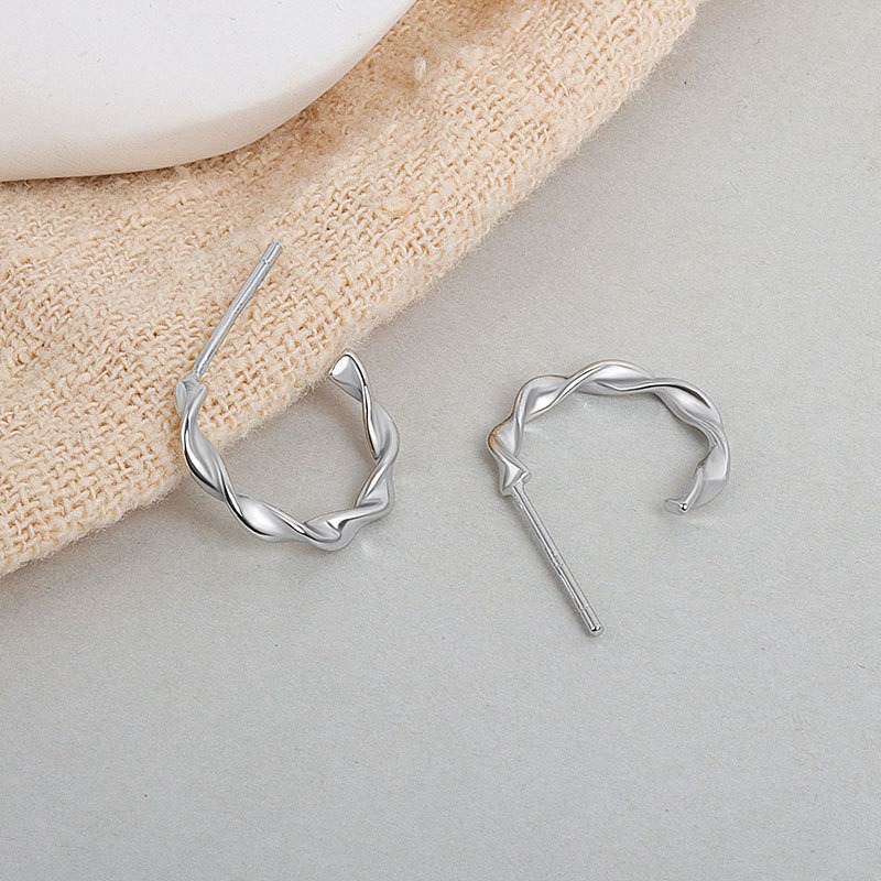 S925 sterling silver stud earrings twisted pattern earrings - Image 3