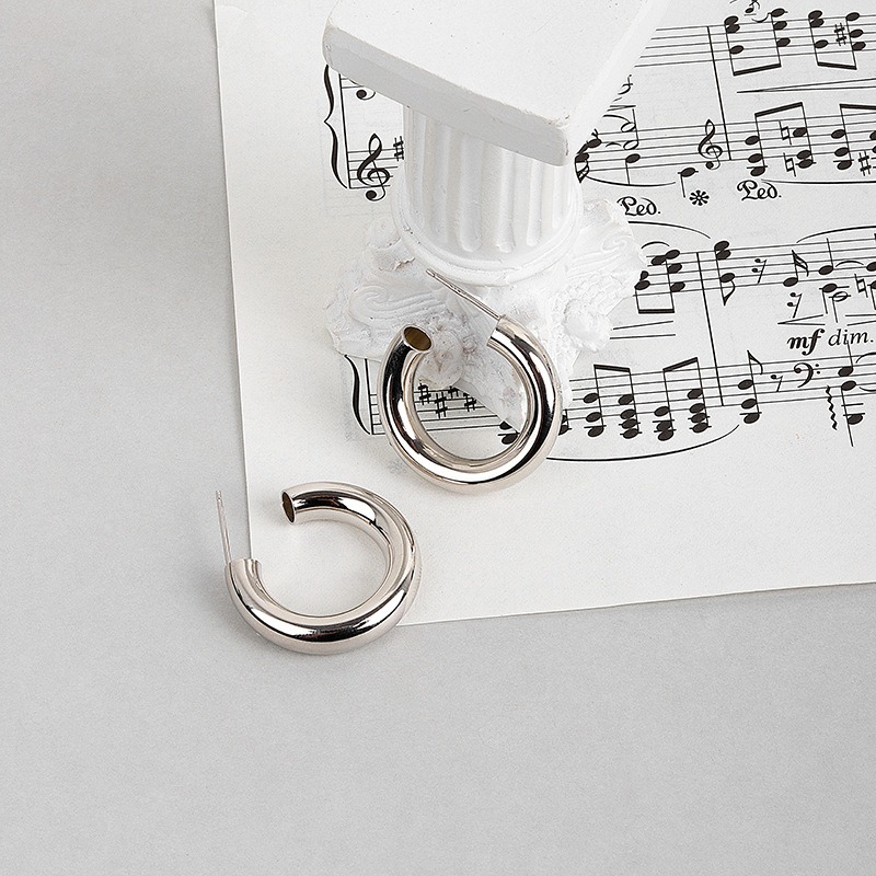 S925 sterling silver stud earrings glossy C-shaped buckle earrings - Image 3