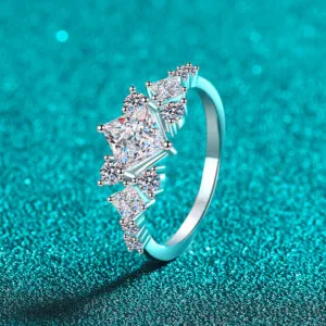 S925 sterling silver 1CT moissanite ring for women, featuring a square geometric design, exuding a cool and understated luxury fashion.
