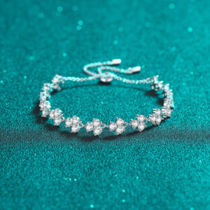 S925 Sterling Silver Bracelet for Women, Lucky Clover, Moissanite 4.2CT, Adjustable with Push-Pull Layout