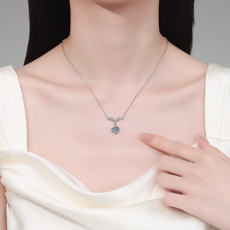 S925 Sterling Silver 2CT Moissanite Necklace with Mermaid Smile Line Pendant - Niche Luxury, Fashionable, and Versatile - Image 4
